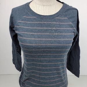 Under Armour heat gear shirt XS